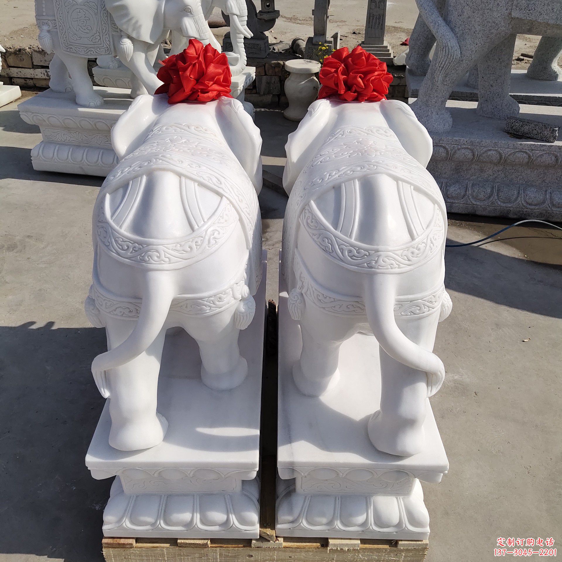 广西精美大象雕塑天然水晶石材塑造