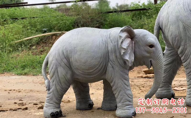 广西青石大象雕塑,典雅而又时尚