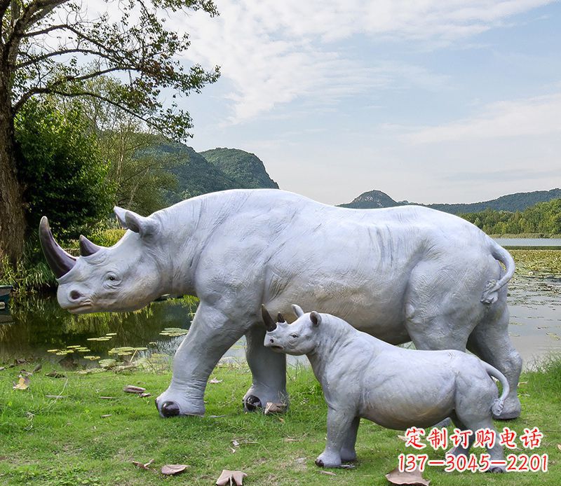 广西石雕犀牛母子雕塑