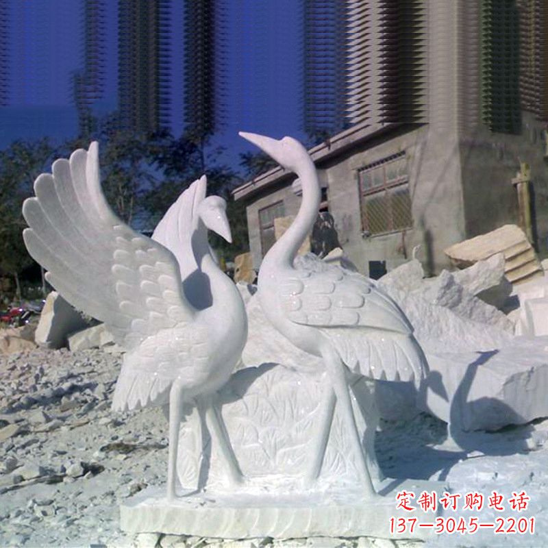 广西石雕仙鹤低头