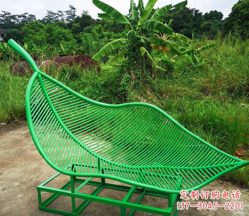 广西树叶不锈钢景观雕塑
