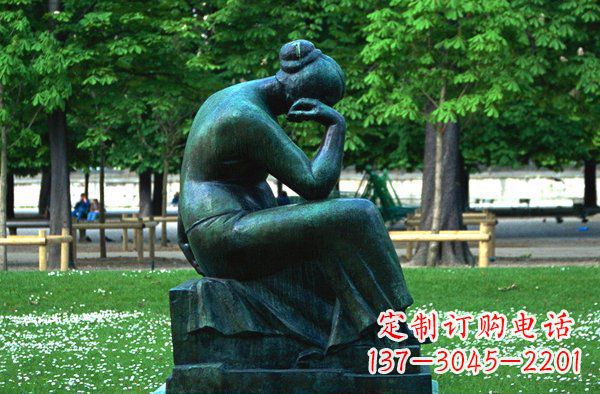 广西思考的女人青铜人物铜雕