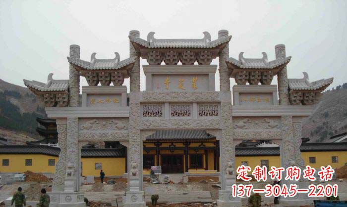 广西寺庙景观三门五楼石牌坊