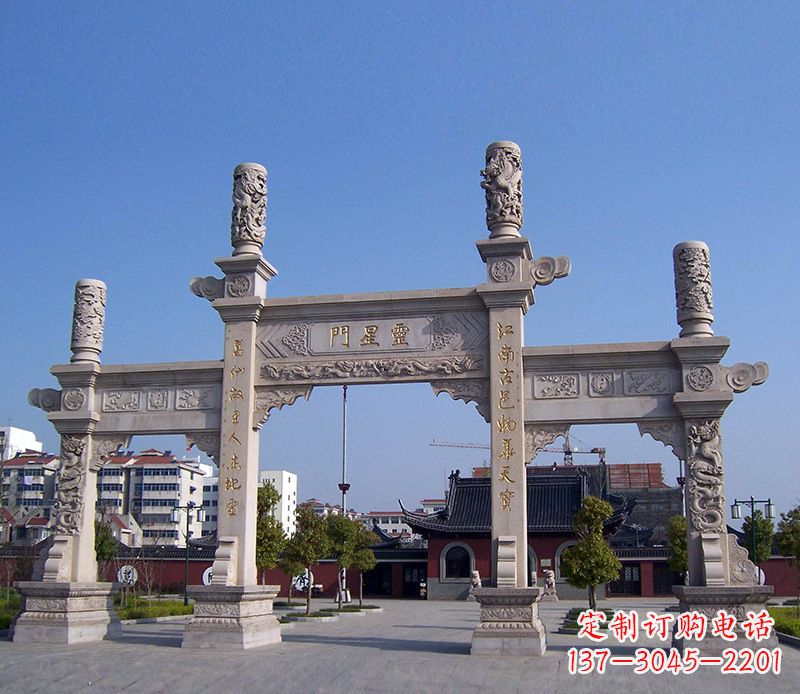 广西寺庙景观石牌坊
