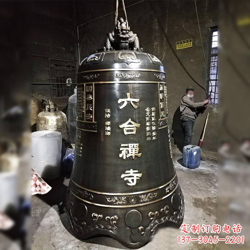 广西寺院铸铜铜钟