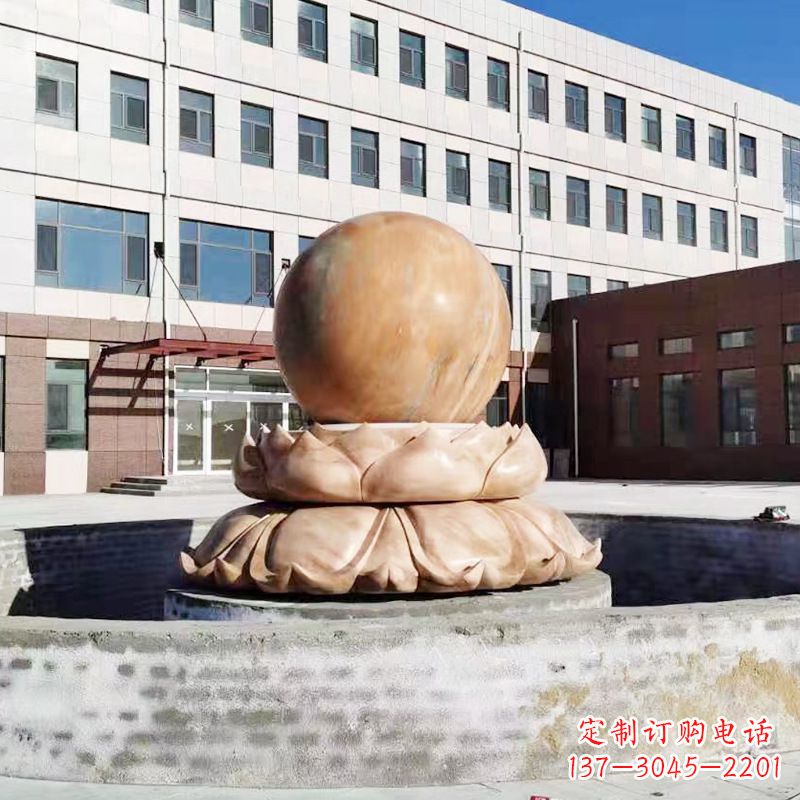 广西特色的石雕风水球
