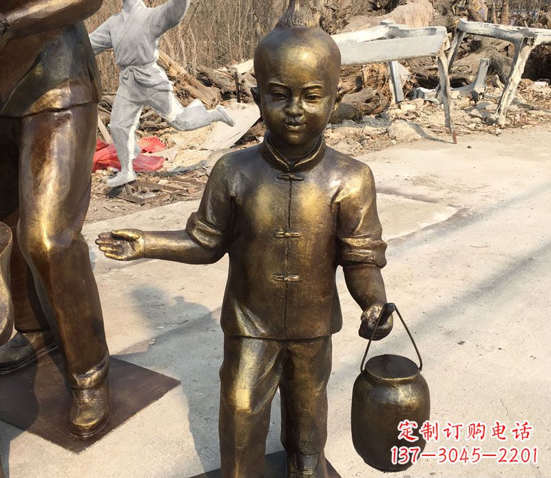 广西提灯笼的小男孩铜雕