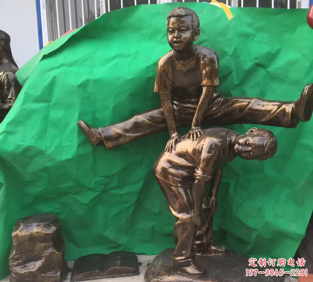 广西跳马儿童铜雕