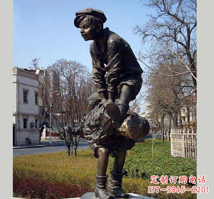 广西跳山羊人物铜雕