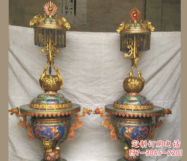 广西铜雕彩绘香炉景观摆件