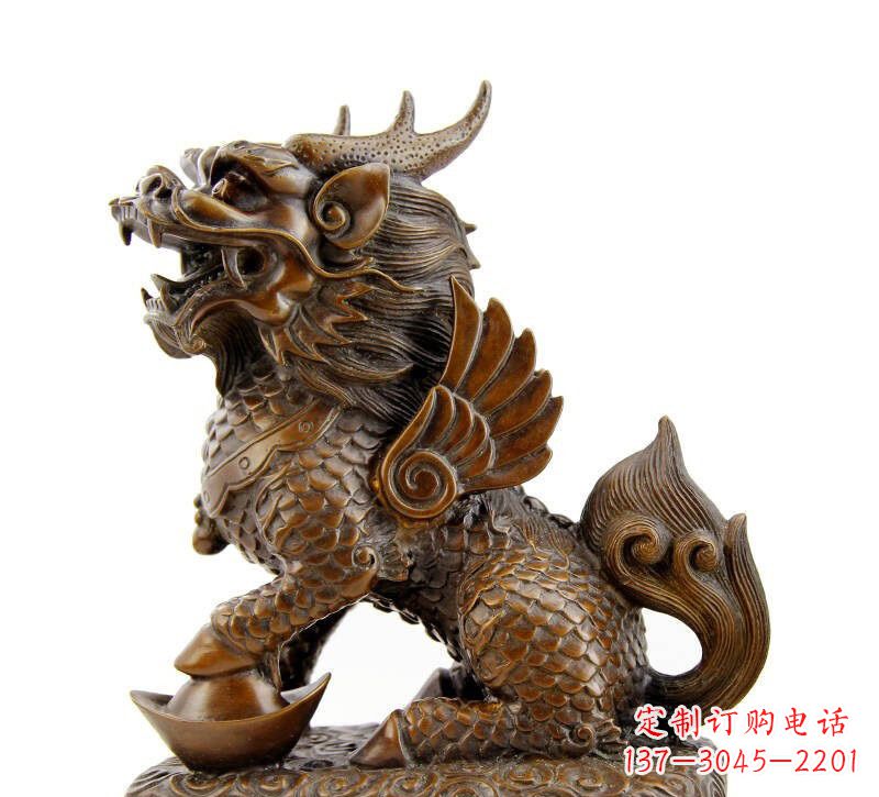 广西铜雕踩元宝麒麟
