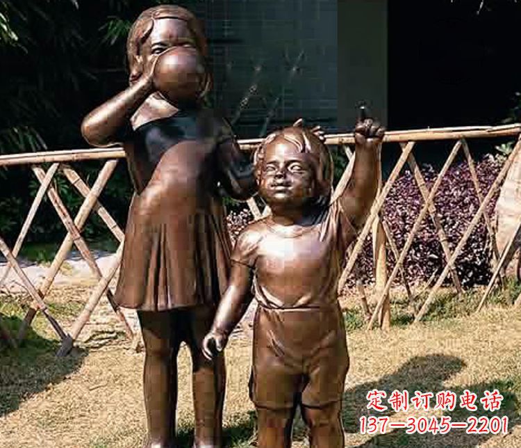 广西铜雕吹气球儿童