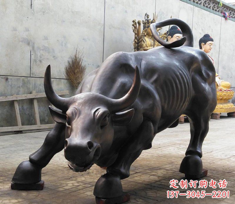 广西铜雕广场华尔街动物牛 (2)