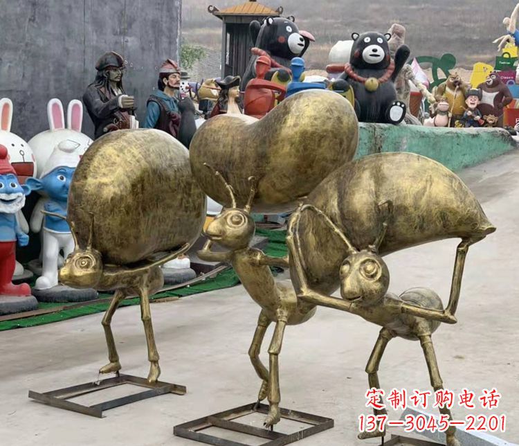 广西铜雕蚂蚁搬家雕塑