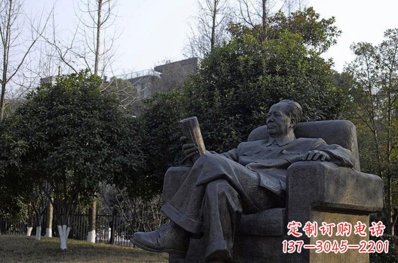 广西铜雕毛泽东伟人雕塑