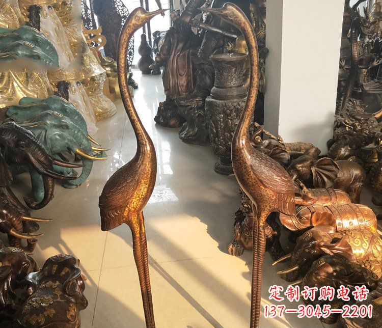 广西铜雕仙鹤踩龟雕塑摆件