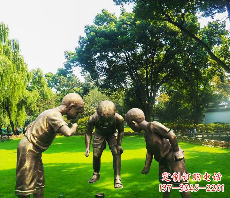 广西铜雕园林玩陀螺儿童雕塑