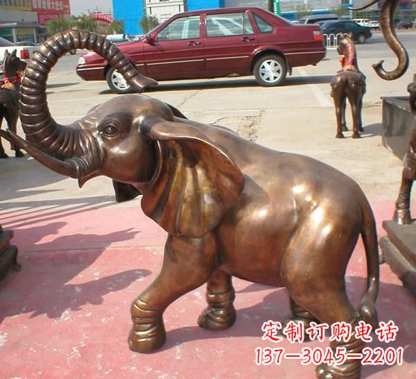 广西铜雕长鼻大象