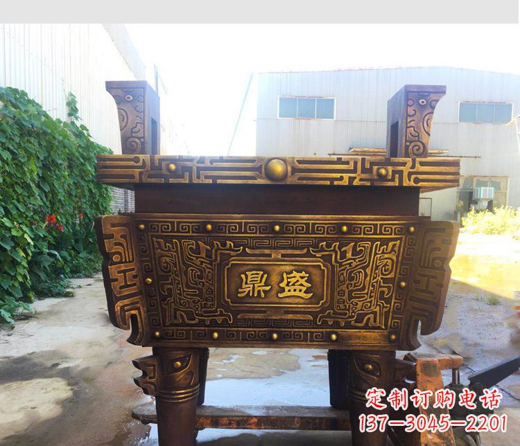 广西铜雕招财鼎盛香炉
