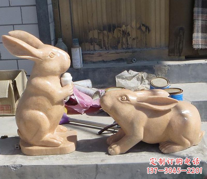 广西兔子石雕公园动物摆件