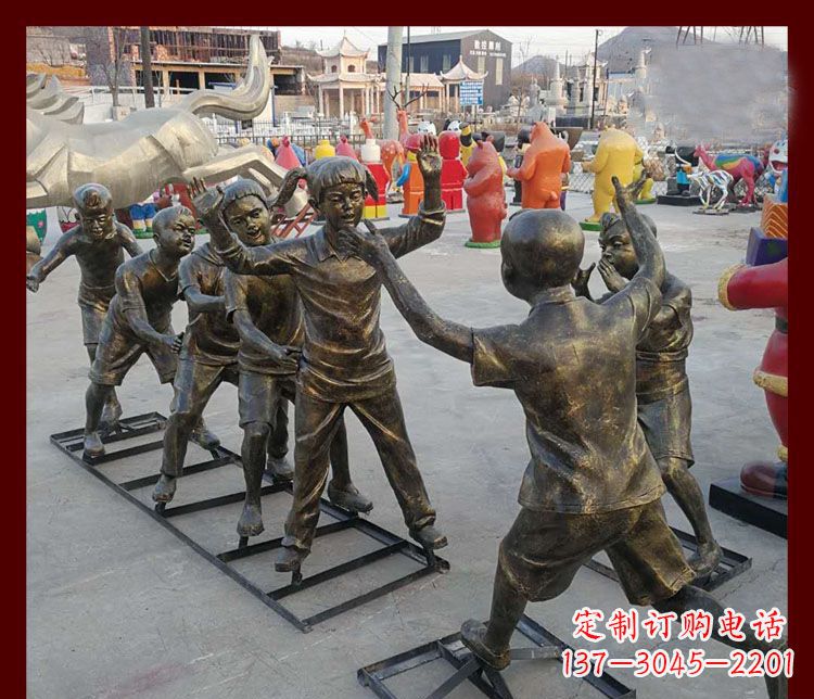 广西玩老鹰捉小鸡的儿童铜雕