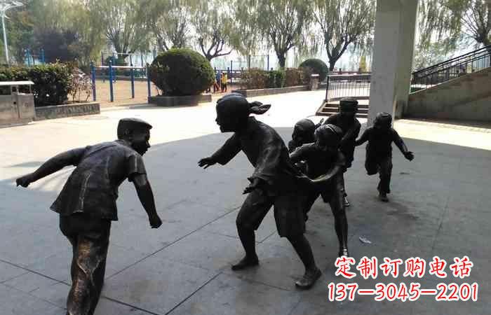 广西玩老鹰捉小鸡的儿童铜雕222