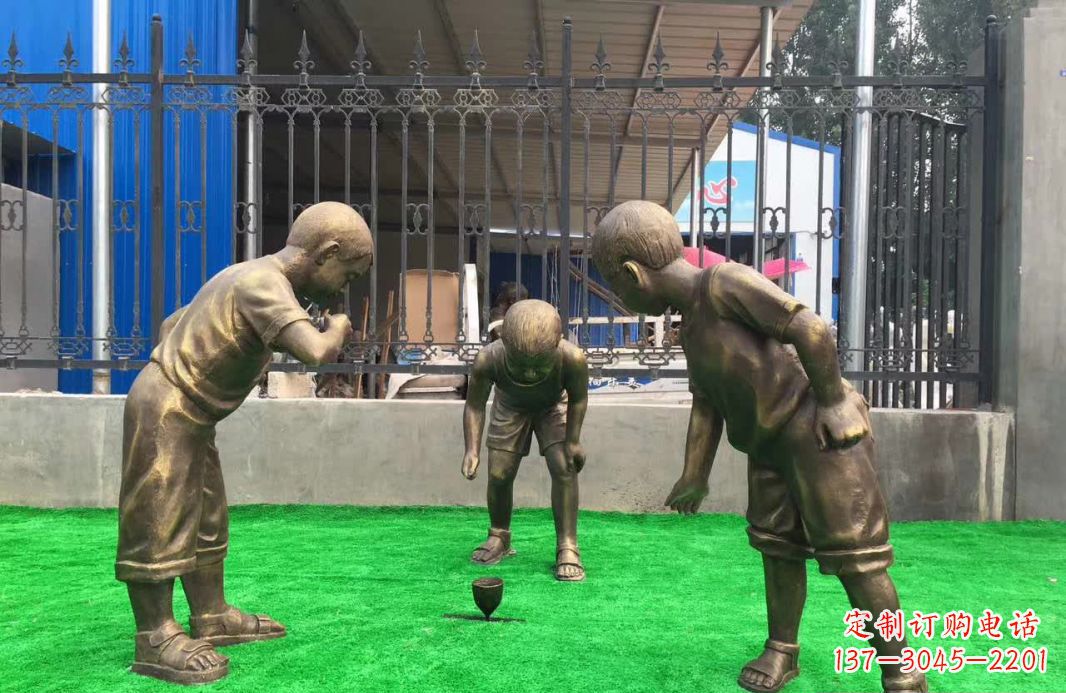 广西玩陀螺儿童铜雕塑