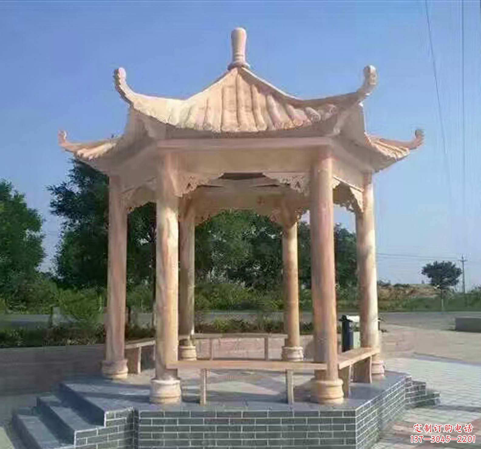 广西晚霞红公园景观凉亭