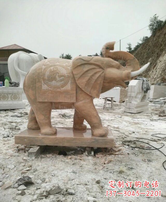 广西晚霞红吉祥如意大象雕塑