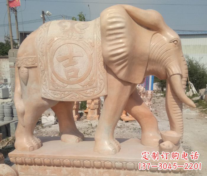 广西晚霞红吉祥如意门口大象石雕 (2)