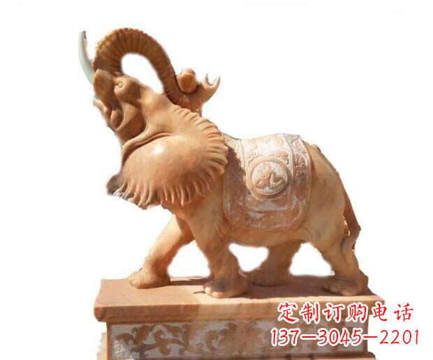 广西晚霞红吉祥如意象鼻朝天的大象石雕