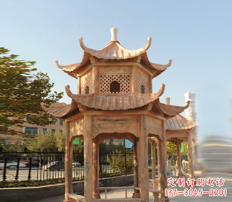 广西晚霞红景区休息凉亭