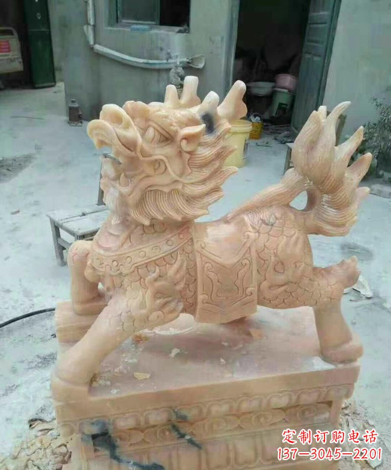 广西晚霞红麒麟雕塑112