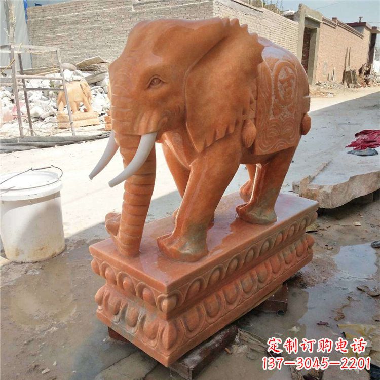 广西晚霞红石雕大象