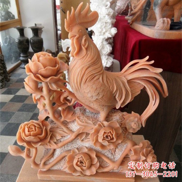 广西晚霞红石雕公鸡雕塑
