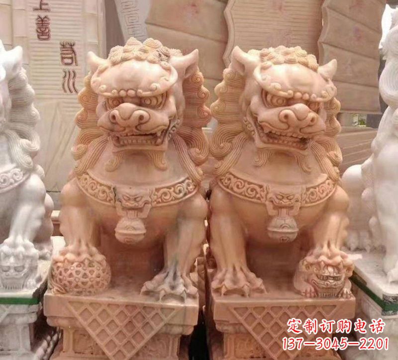 广西晚霞红石雕狮子
