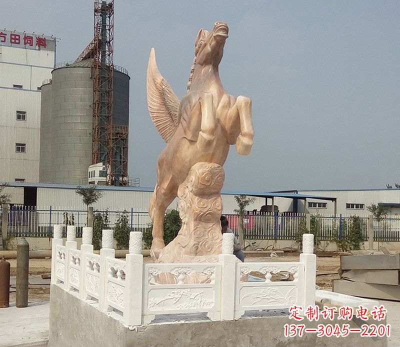 广西晚霞红祥云飞马企业景观石雕
