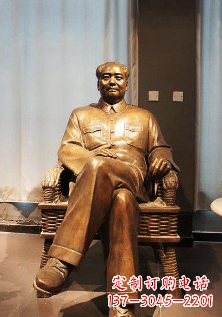 广西伟大的主席铜雕像