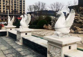 广西中领雕塑提供最高质量的天鹅雕塑定制服务。…