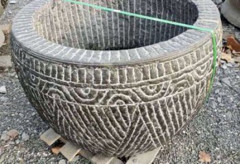 广西精美青石莲花水缸雕塑