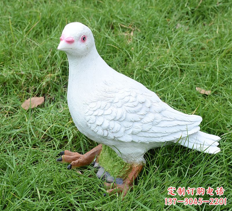 广西西方的鸽子雕塑