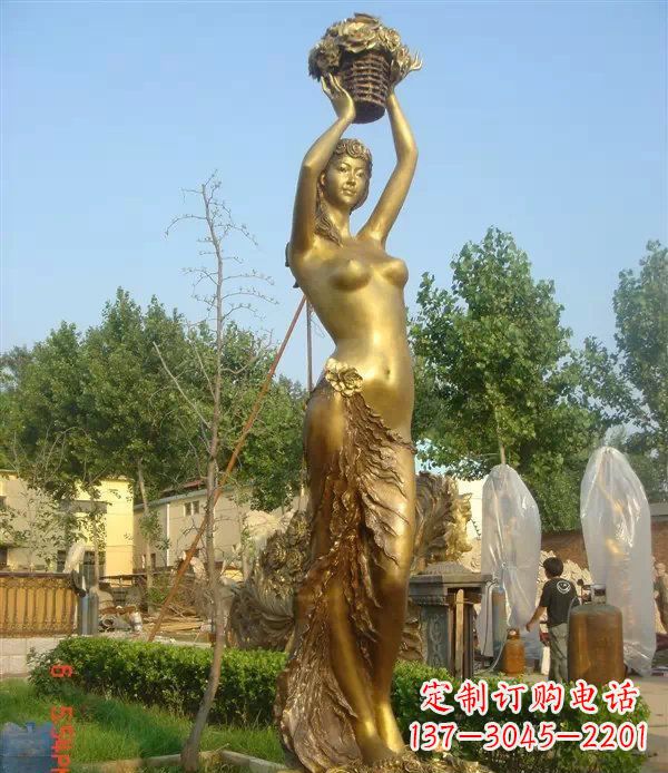广西西方美女公园人物铜雕 (2)