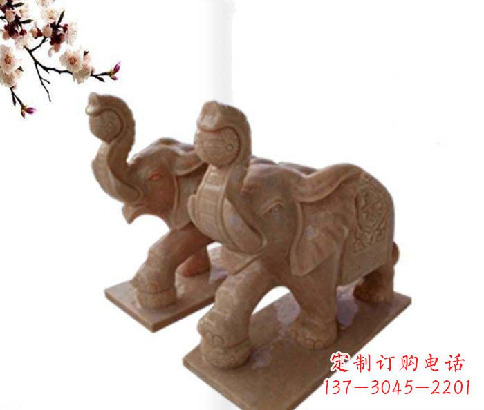 广西象鼻朝天的大象晚霞红招财石雕