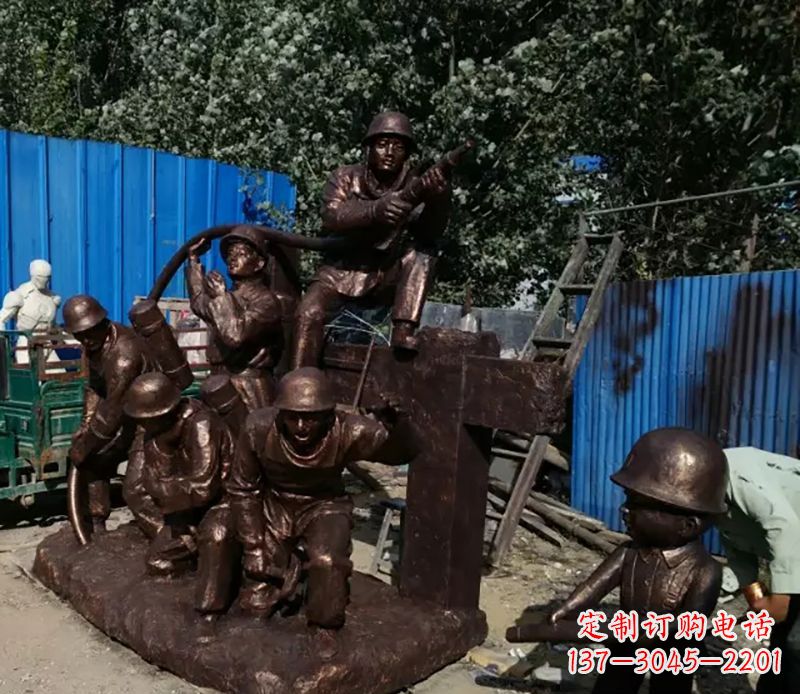 广西消防员灭火景观雕塑