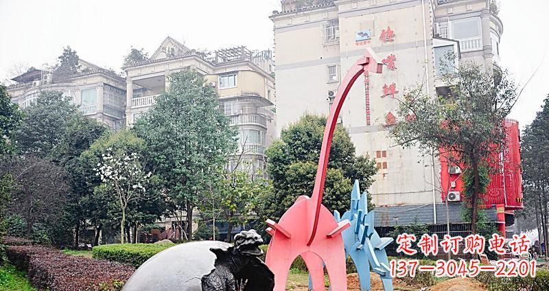 广西小区破壳而出的小恐龙景观铜雕