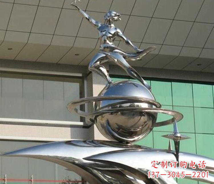广西校园不锈钢地球和学生景观雕塑