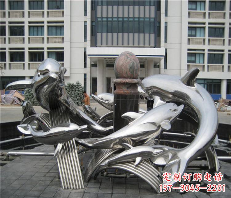 广西校园不锈钢海豚海浪雕塑