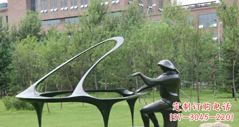 广西校园弹钢琴景观铜雕
