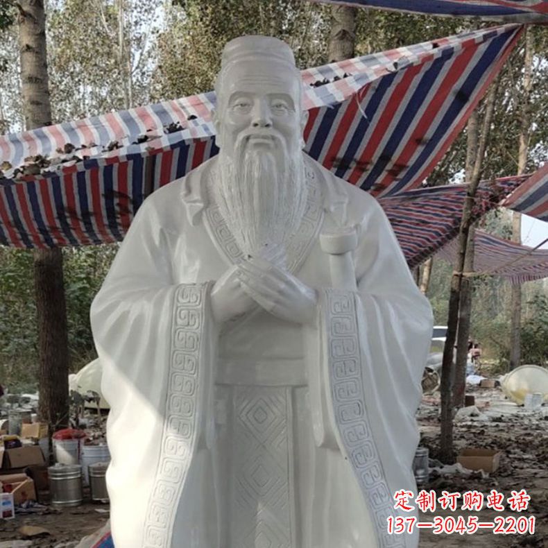 广西校园孔子雕像