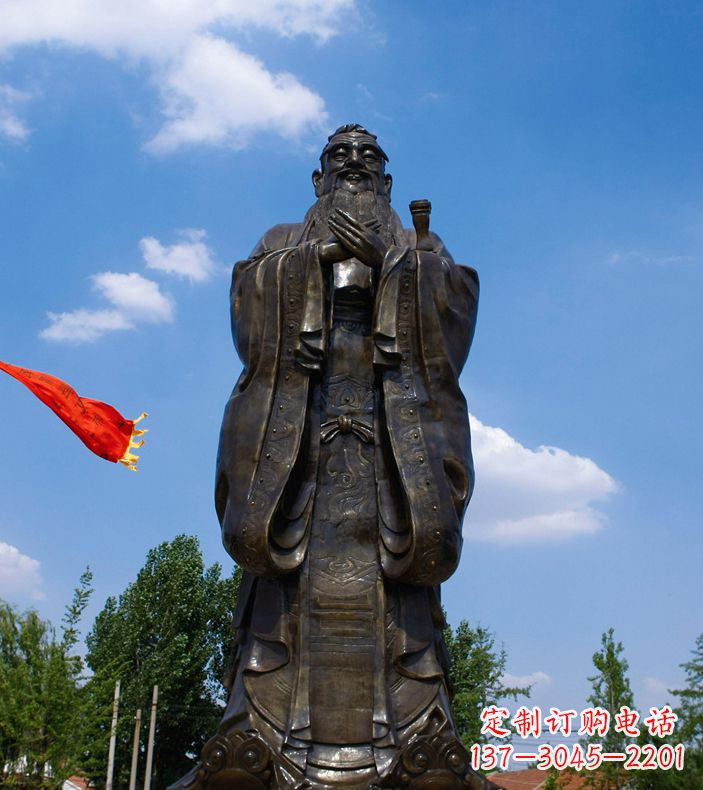 广西校园里的孔子雕像